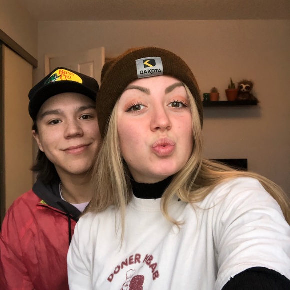 Meet your Posher, Chey - Picture 2 of 3